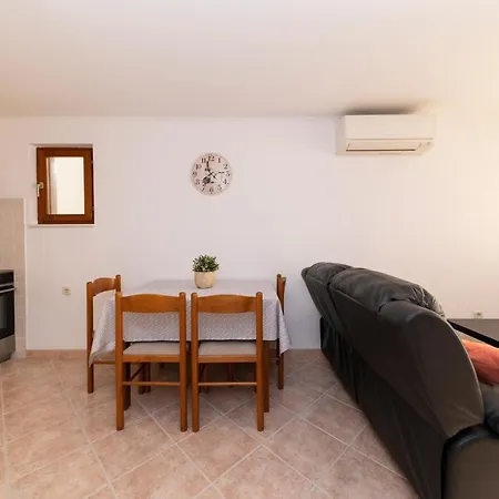 Ryanair'S September Top Choice Zadar Apartment